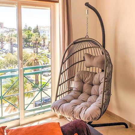 Two Bedroom Apartment - 110M2, Ac, Terrace, Wi-Fi Lagos Exteriör bild