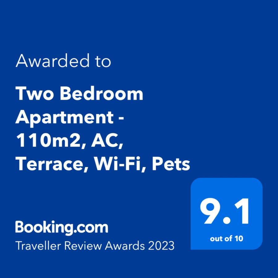 Two Bedroom Apartment - 110M2, Ac, Terrace, Wi-Fi Lagos Exteriör bild