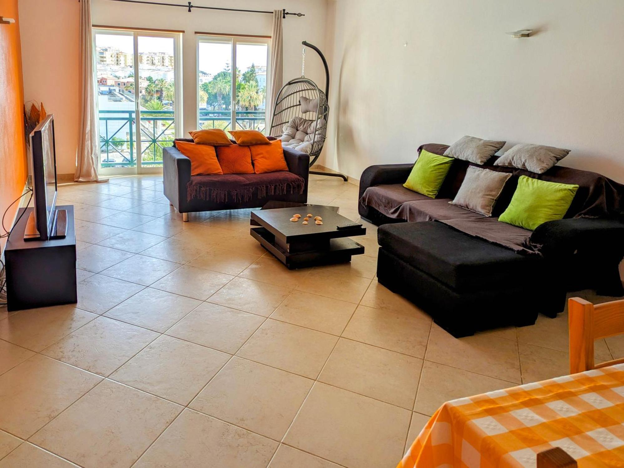 Two Bedroom Apartment - 110M2, Ac, Terrace, Wi-Fi Lagos Exteriör bild
