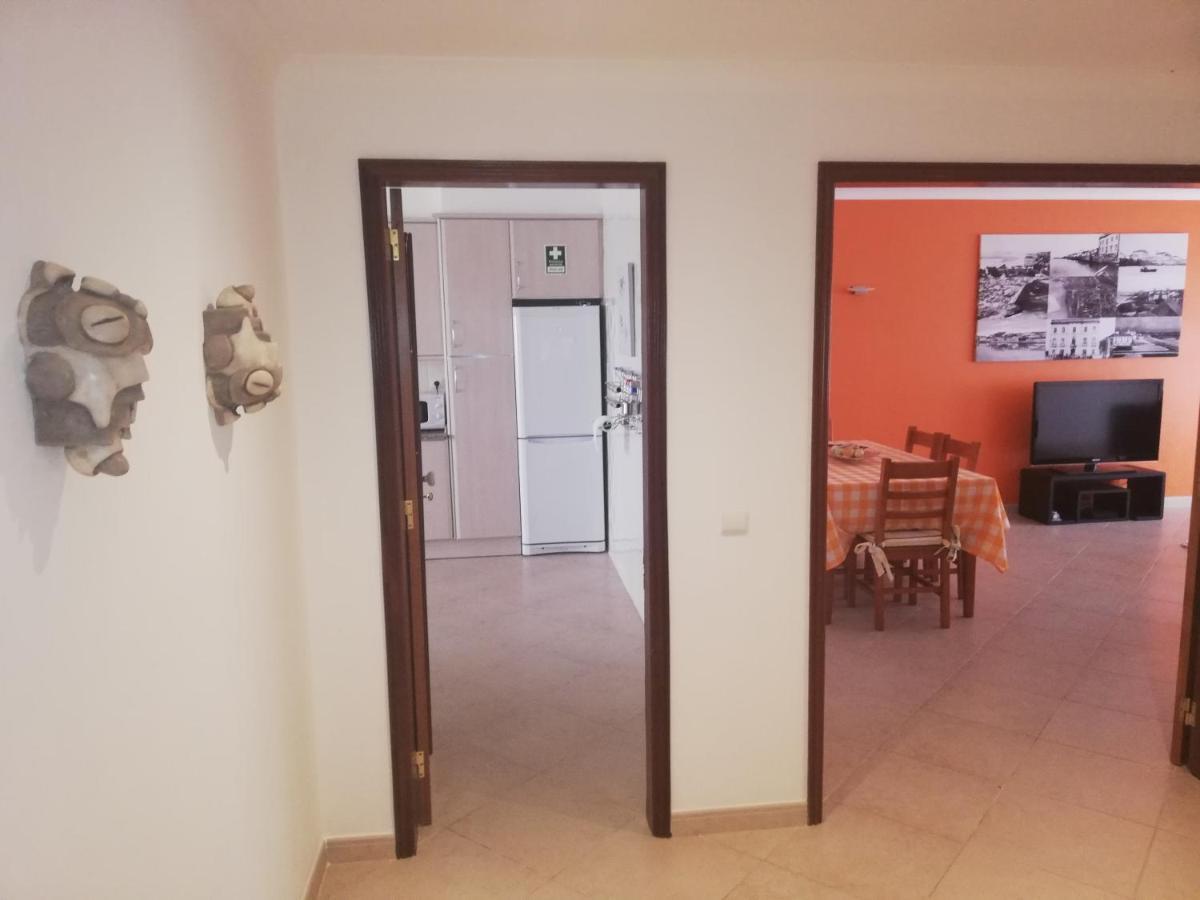 Two Bedroom Apartment - 110M2, Ac, Terrace, Wi-Fi Lagos Exteriör bild